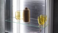 Vitrine AMORA weiß matt tiefzieh Glas Schrank 90 cm